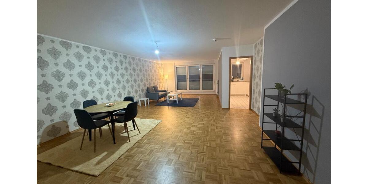 Etagenwohnung Cottbus - 4 Zimmer, 96 m&sup2;, 340&euro; | Angebot:26357761