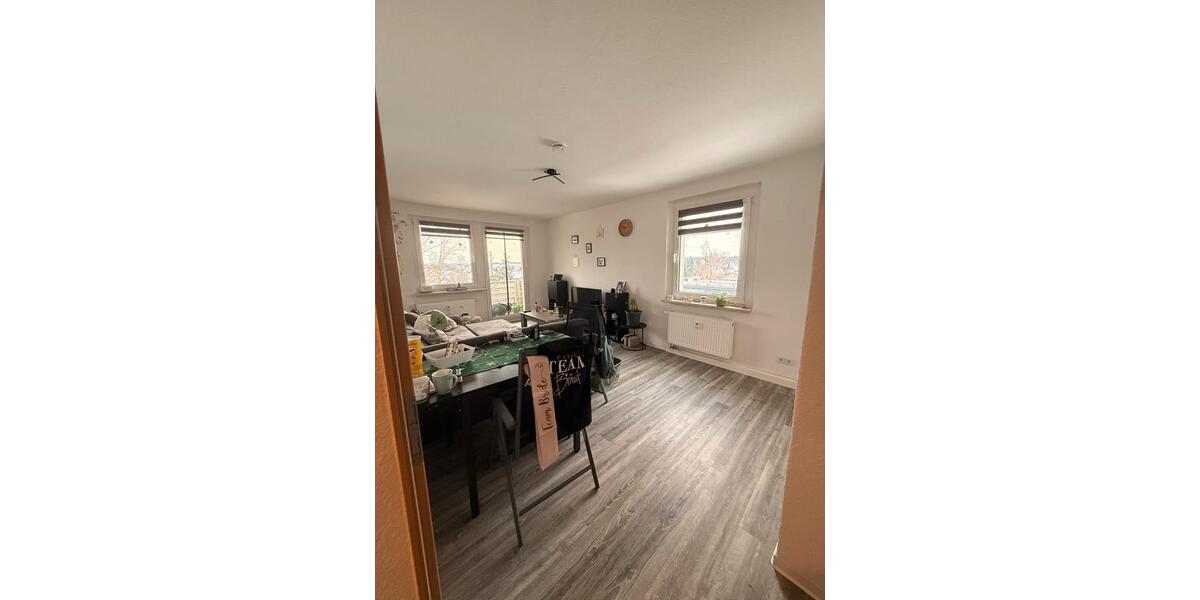 4-Raum-Wohnung mit Balkon – abzugeben 4 zimmer