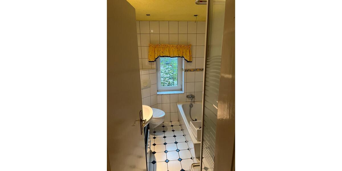 Nettes EF Haus mit Nebengelass und Garagen in Döbern 4 zimmer