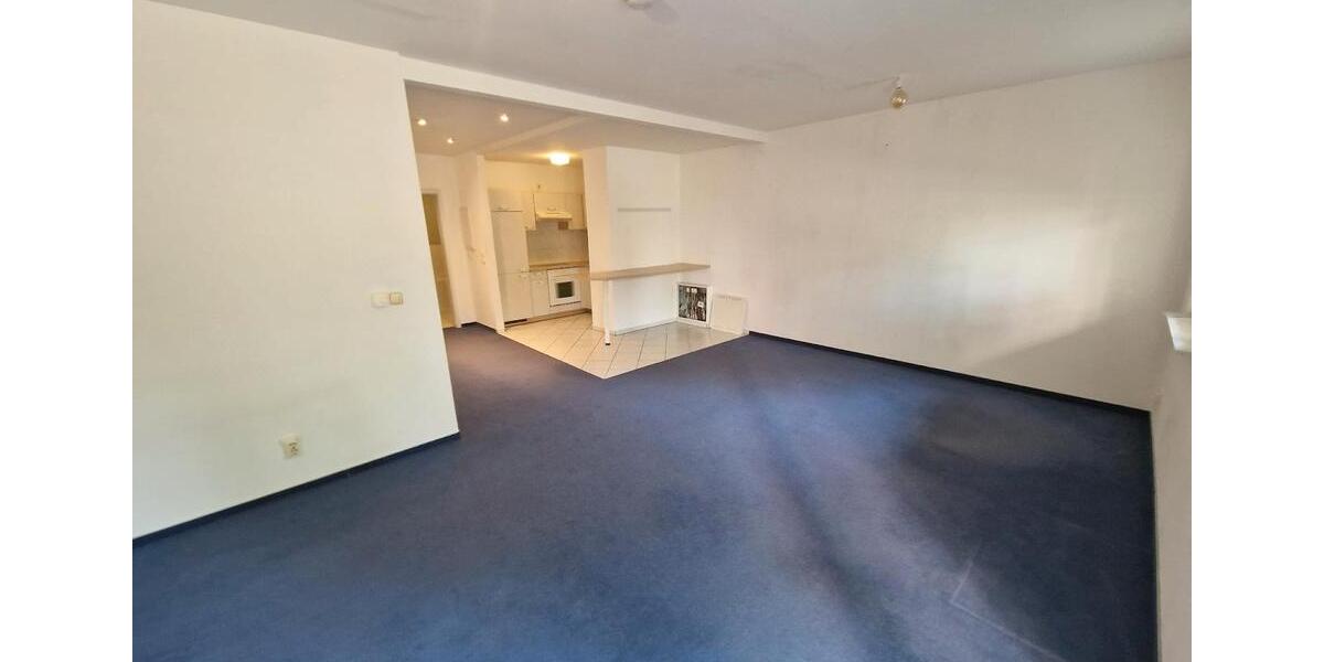 **FRISCH RENOVIERT**1-Zimmer-Wohnung Balkon Bad mit Wanne EBK Fußbodenheizungab 15.03. 1 zimmer