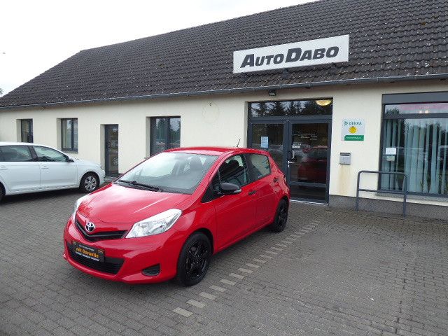 Toyota Yaris 30.504 km 8.485 € Jaenschwalde 03197