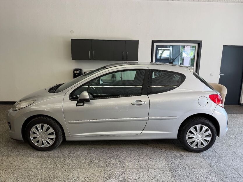 Peugeot 207 92.633 km 3.990 € Spremberg 03130
