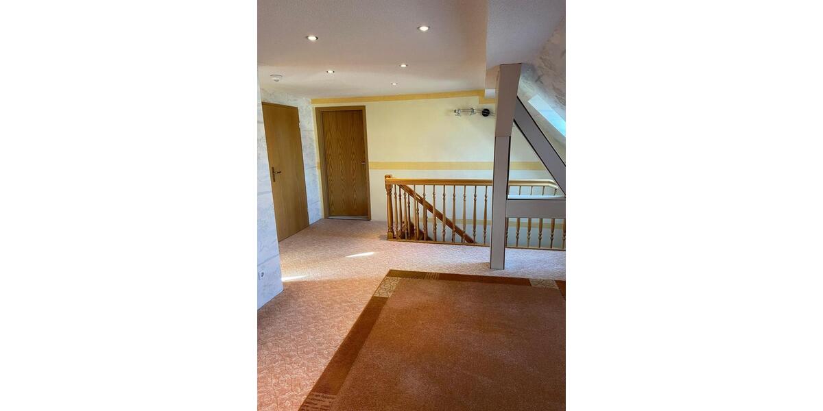 Einfamilienhaus Spremberg - 7 Zimmer, 220 m&sup2;, 259.000&euro; | Angebot:19879375
