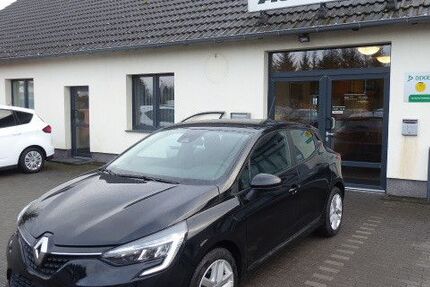Renault Clio 40.740 km 11.985 &euro; Jaenschwalde 03197