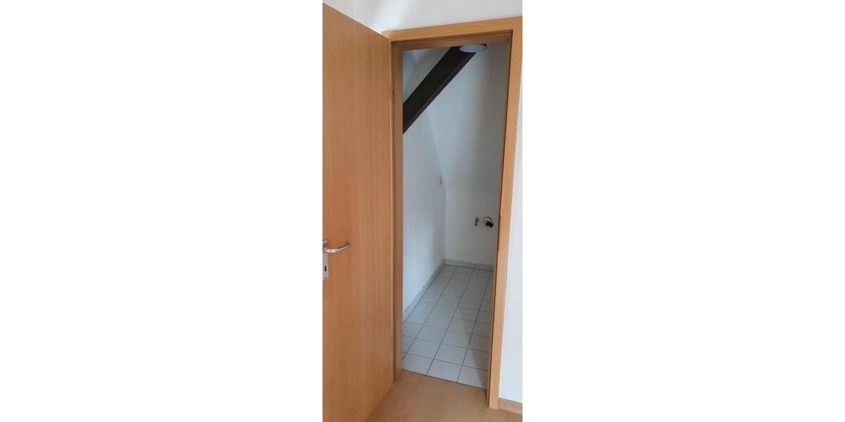 Dachgeschoßwohnung Cottbus Spremberger Vorstadt - 4 Zimmer, 90 m&sup2;, 738&euro; | Angebot:24455308