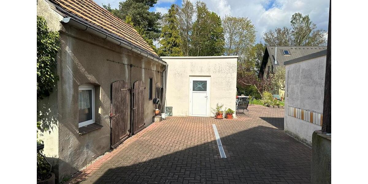 Nettes EF Haus mit Nebengelass und Garagen in Döbern 4 zimmer