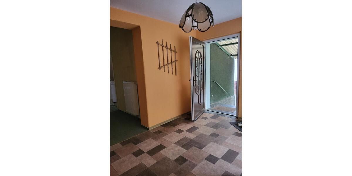 Einfamilienhaus Calau - 7.5 Zimmer, 165 m&sup2;, 210.000&euro; | Angebot:25824262