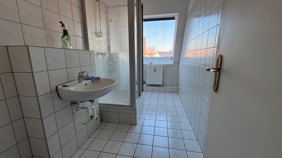 Dachgeschoßwohnung Forst (Lausitz) - 1 Zimmer, 33 m&sup2;, 215&euro; | Angebot:25162974