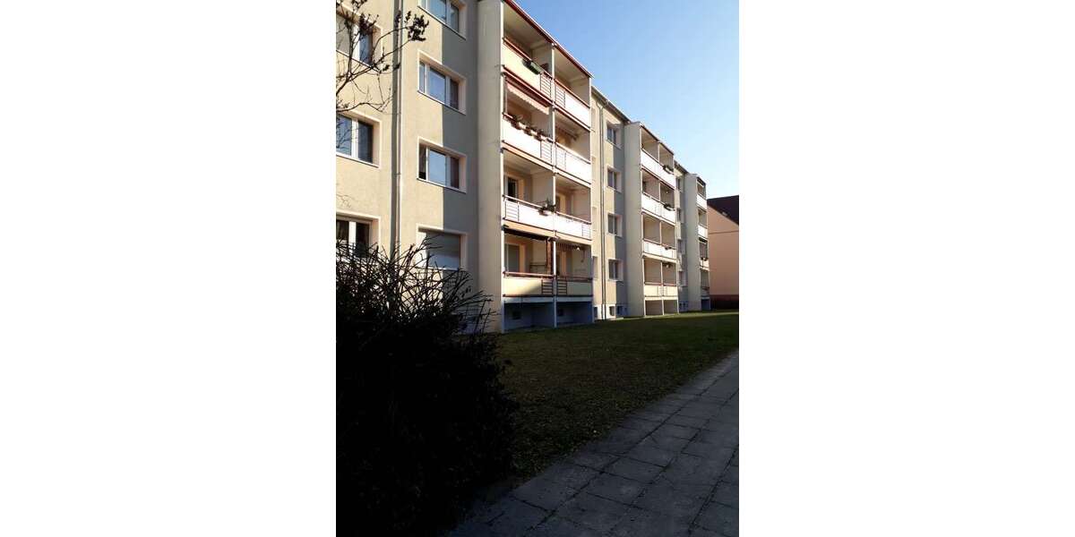 Etagenwohnung Cottbus Schmellwitz - 3 Zimmer, 60 m&sup2;, 578&euro; | Angebot:26846774