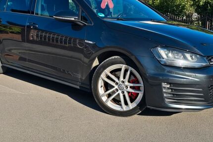 VW Golf 180.000 km 16.000 &euro; Altdöbern 03229