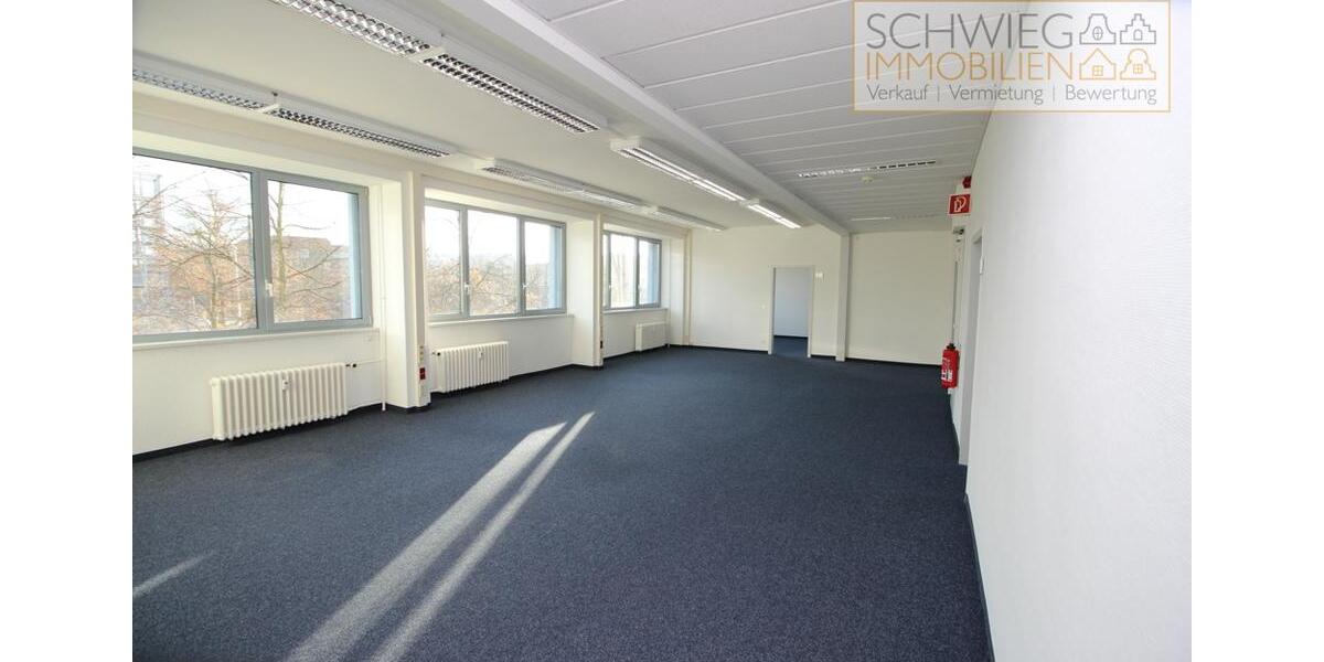 attraktive Bürofläche direkt am BahnhofBusbahnhof zimmer