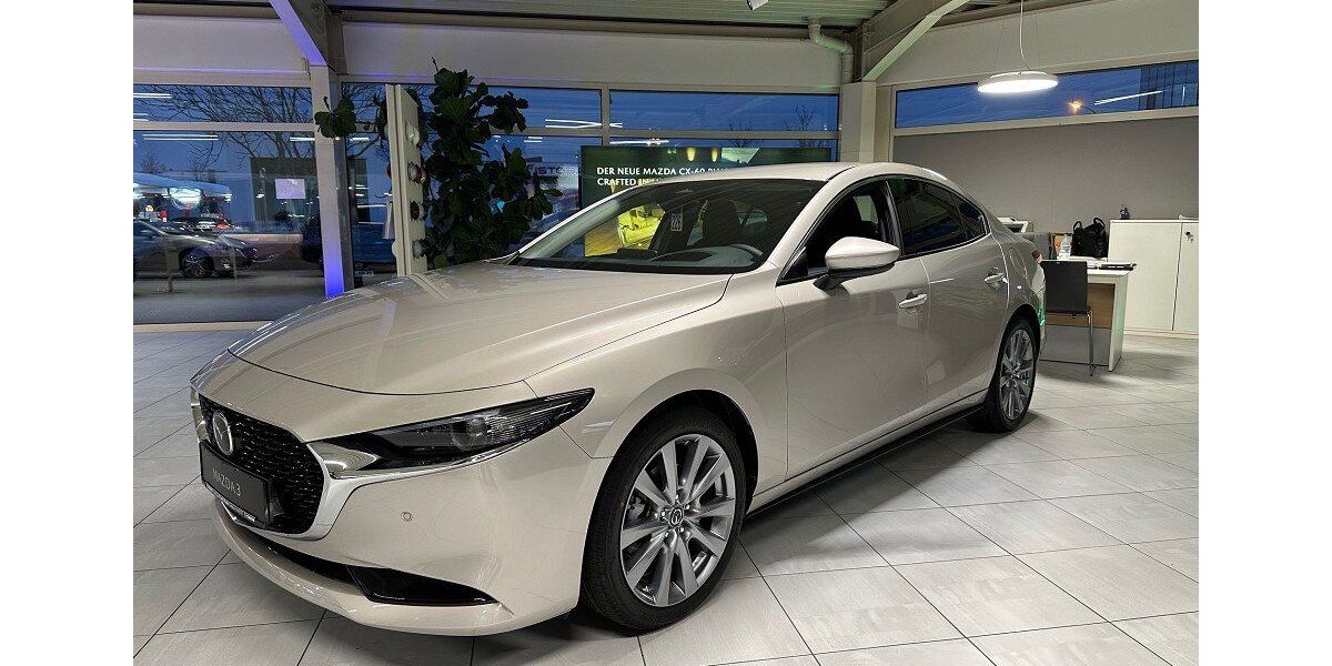 Mazda 3 3.888 km 29.990 &euro; Cottbus 03051