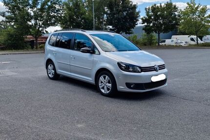 VW Touran 145.600 km 7.800 &euro; Calau 03205