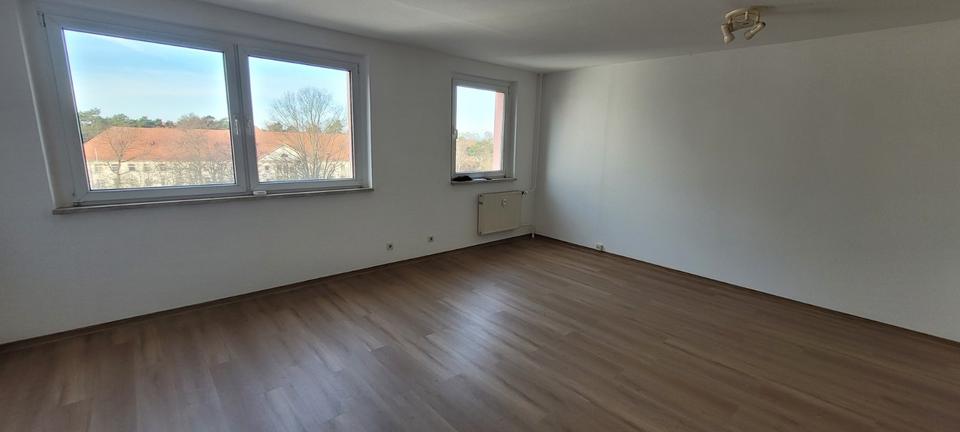 Etagenwohnung Cottbus Sachsendorf - 2 Zimmer, 77 m&sup2;, 639&euro; | Angebot:25087552