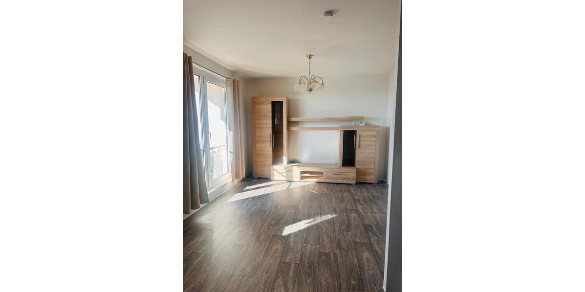Etagenwohnung Cottbus - 3 Zimmer, 58 m&sup2;, 550&euro; | Angebot:25570978