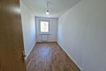 **FRISCH RENOVIERT**3-Zimmer-Wohnung Balkon Einbauküche Bad mit Wanne ab sofort