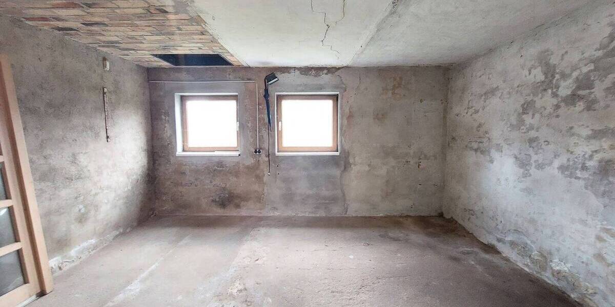 Großzügiges Einfamilienhaus mit Nebengelass im Cottbuser Süden zu verkaufen! 4 zimmer