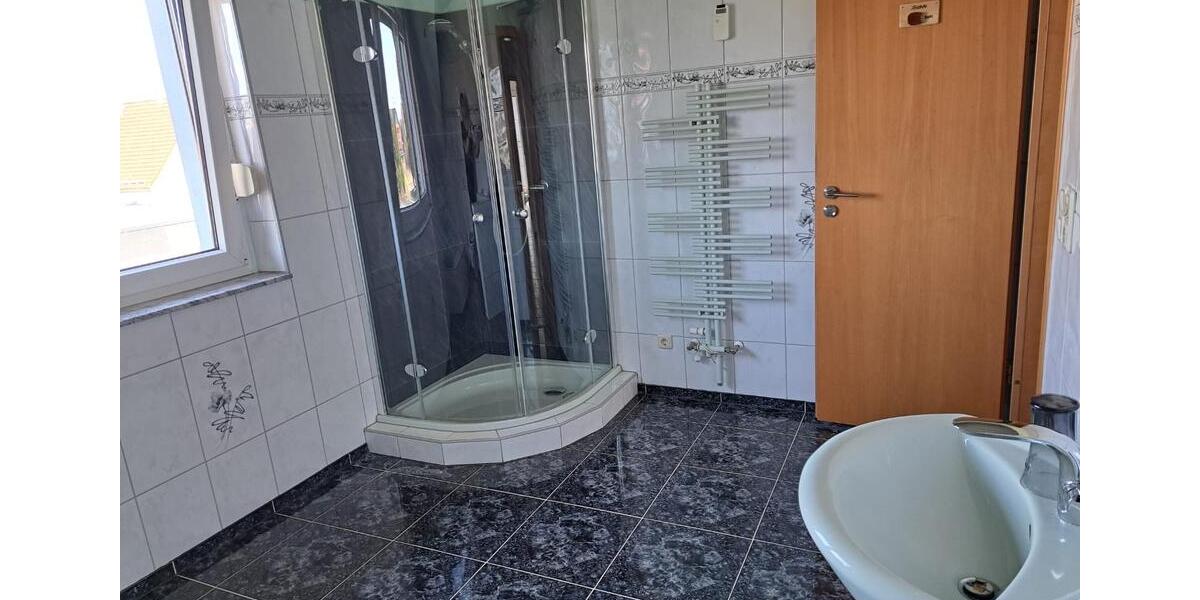 Etagenwohnung Spremberg - 4 Zimmer, 107 m&sup2;, 1.100&euro; | Angebot:26317887