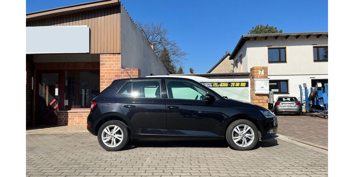 Skoda Fabia 71.513 km 12.300 &euro; Cottbus 03050