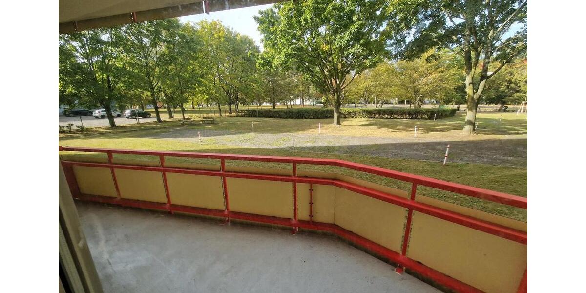 **FRISCH RENOVIERT**1-Zimmer-Wohnung Balkon Bad mit Wanne EBK Fußbodenheizungab 15.03. 1 zimmer