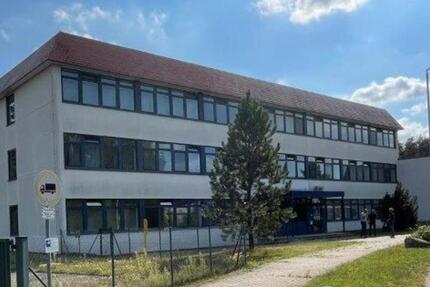 1.031 qm in Gallinchen (teilbar); mit ÖPNV für Behörde, Vertrieb, Zentrale, Callcenter, Gesundheit, Sport etc. zimmer