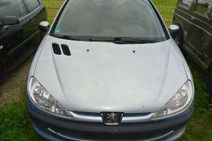 Peugeot 206 200.724 km 150 &euro; Luckaitztal (OT Buchwäldchen) 03229