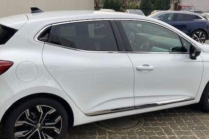 Renault Clio 4.030 km 17.550 € Cottbus/Groß Gaglow 03051