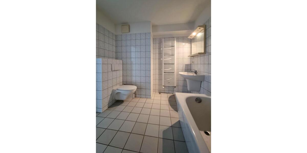Etagenwohnung Cottbus - 1 Zimmer, 35 m&sup2;, 368&euro; | Angebot:26665728