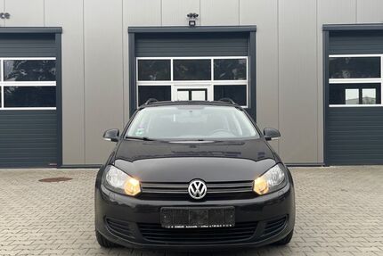 VW Golf 215.253 km 2.499 &euro; Cottbus 03044