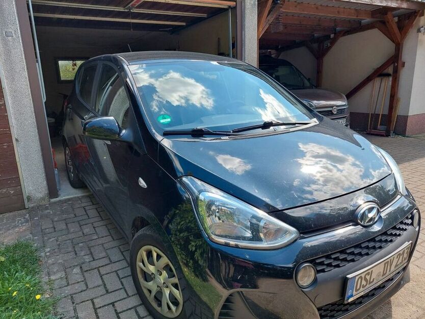 i10
