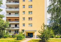 **FRISCH RENOVIERT**3-Zimmer-Wohnung 2.OG Balkon Bad mit Wanne ab sofort