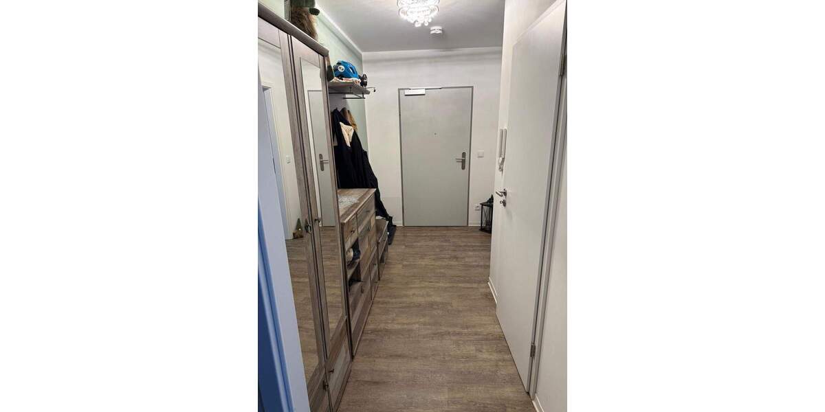 Etagenwohnung Cottbus Mitte - 3 Zimmer, 87 m&sup2;, 1.100&euro; | Angebot:24648043