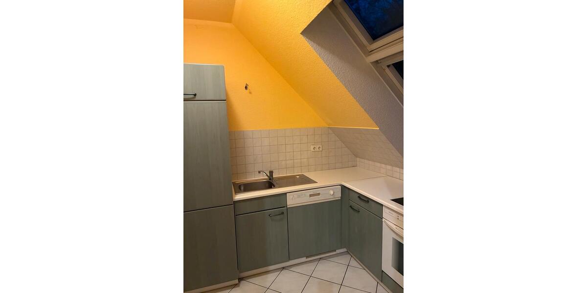 Dachgeschoßwohnung Cottbus - 2 Zimmer, 61 m&sup2;, 549&euro; | Angebot:24472331