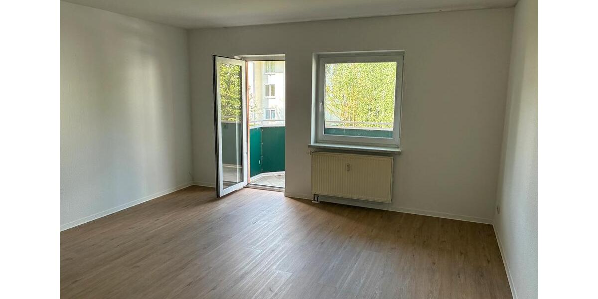 Etagenwohnung Forst (Lausitz) - 2 Zimmer, 64 m&sup2;, 400&euro; | Angebot:26545686