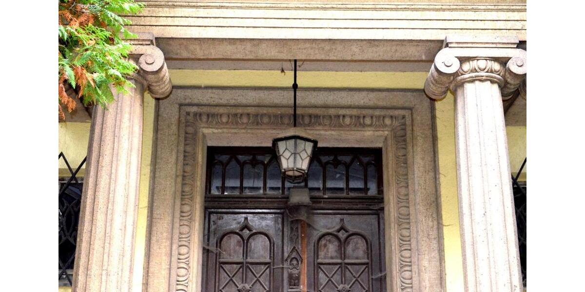 Wohnen im eigenen Schloss! Handwerker aufgepasst! mieten & selbst sanieren 20 zimmer