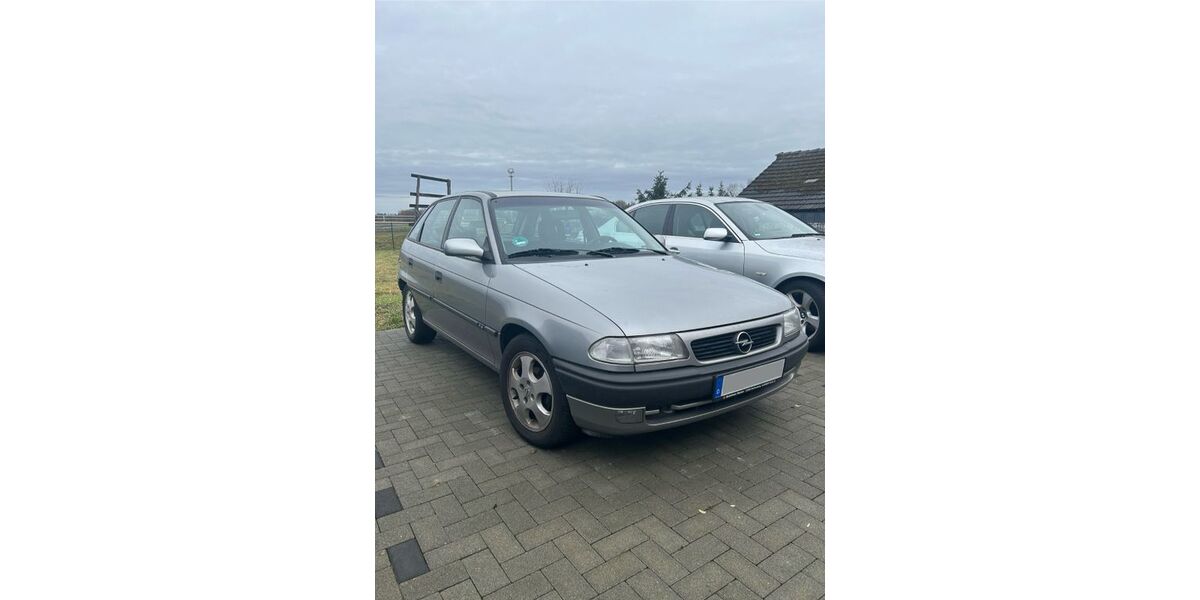 Opel Astra 102.056 km 1.200 &euro; Cottbus 03042