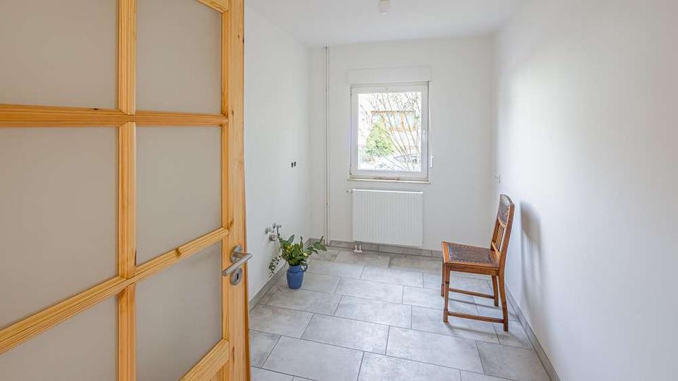 Einfamilienhaus Döbern - 5 Zimmer, 140 m&sup2;, 1.200&euro; | Angebot:25854132