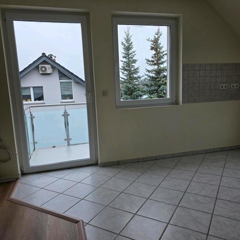 SIELOW- Teilmöbilierte 4 Zi- Wohnung ab Sofort zimmer