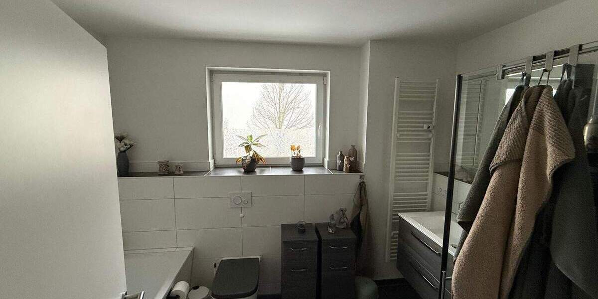 Etagenwohnung Cottbus Mitte - 3 Zimmer, 87 m&sup2;, 1.100&euro; | Angebot:24648043