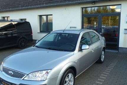 Ford Mondeo 113.545 km 4.985 € Jänschwalde 03197