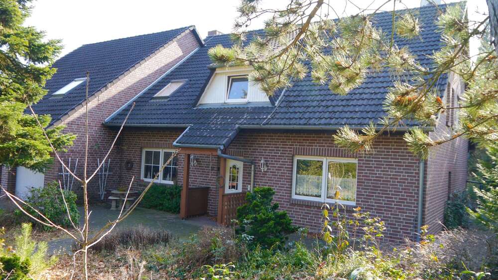 Einfamilienhaus Kolkwitz - 12 Zimmer, 200 m&sup2;, 440.000&euro; | Angebot:25547600