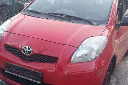 Toyota Yaris 408.000 km 1.450 &euro; Cottbus 03050