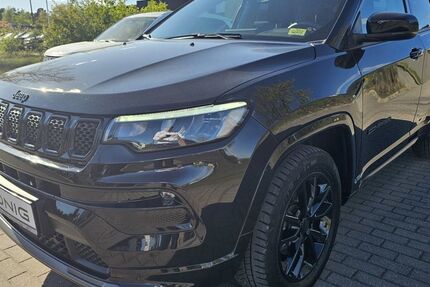 Jeep Compass 31.929 km 26.899 &euro; Cottbus 03044
