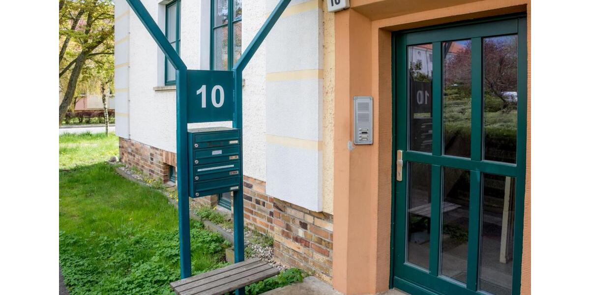 Helle 3 ZKB im EG mit Südwest-Balkon in 4-Familienhaus 3 zimmer