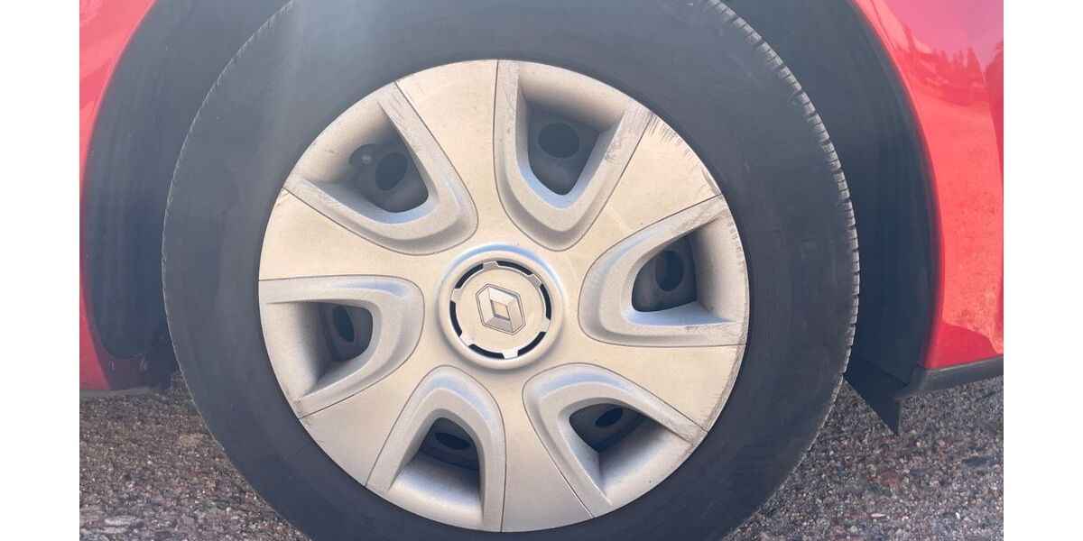 Renault Clio 181.693 km 3.050 &euro; Cottbus 03046