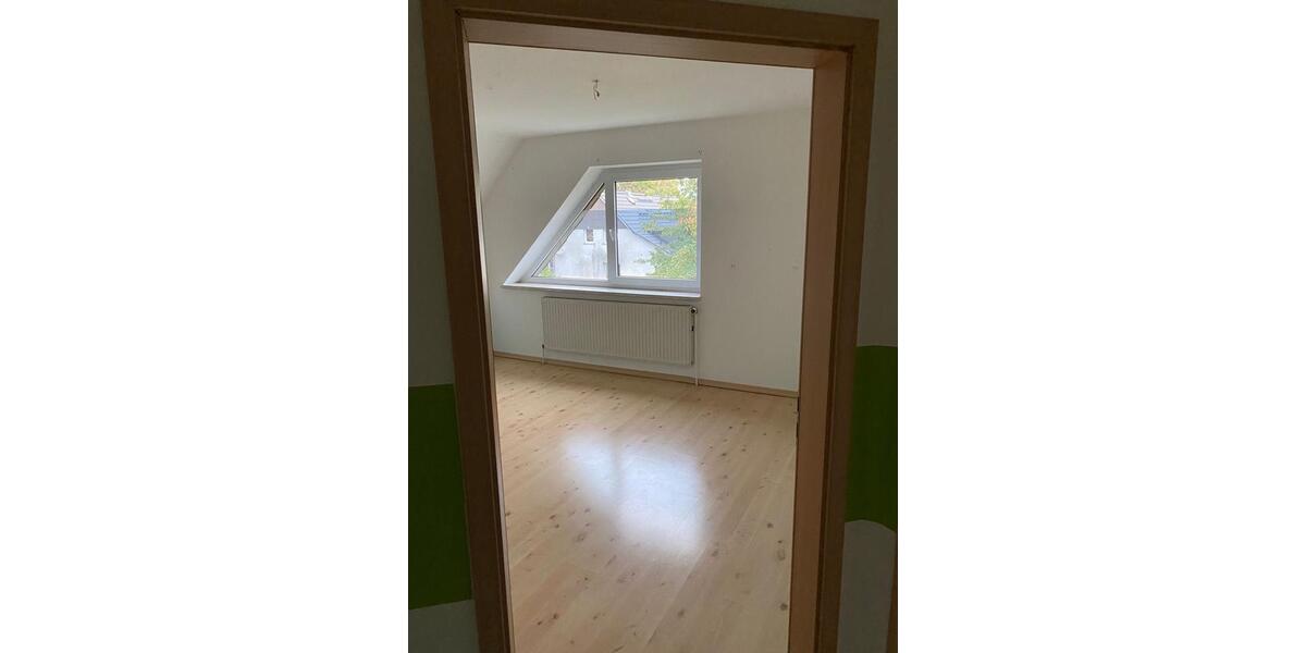 Einfamilienhaus Cottbus Spremberger Vorstadt - 4 Zimmer, 177 m&sup2;, 1.250&euro; | Angebot:25044242