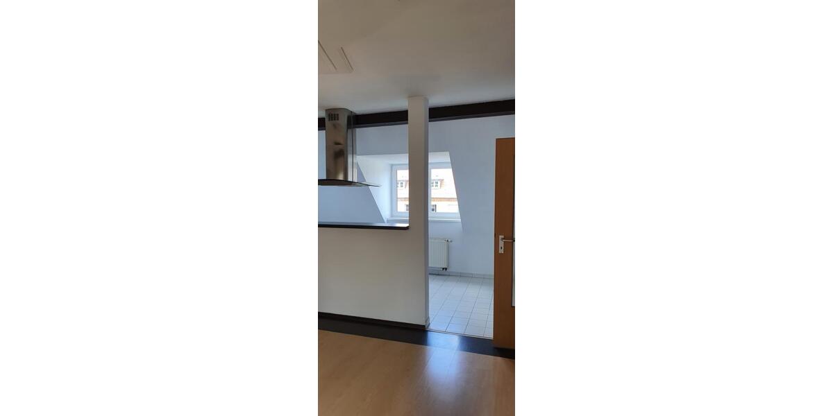 Dachgeschoßwohnung Cottbus Spremberger Vorstadt - 4 Zimmer, 90 m&sup2;, 738&euro; | Angebot:24455308