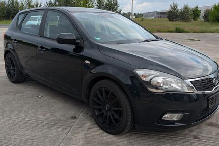 Kia ceed / Ceed 140.150 km 2.800 &euro; Cottbus 03044