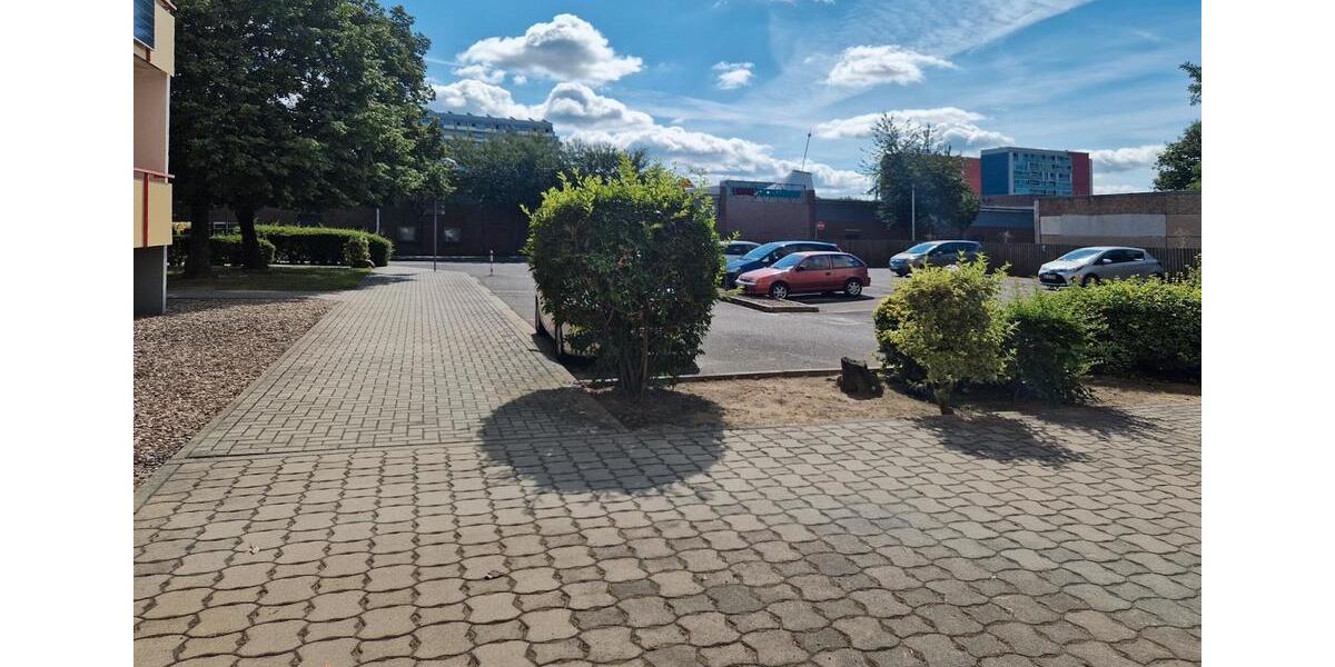 **TEILMÖBILIERTE BÜRO ODER PRAXISFLÄCHE ZU VERMIETEN** Am Forum Sachsendorf zimmer