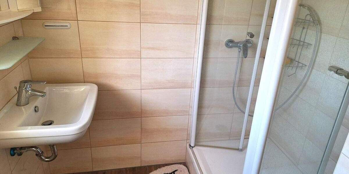 Reihenmittelhaus Forst (Lausitz) Forst-Stadt - 4 Zimmer, 110 m&sup2;, 145.000&euro; | Angebot:24726263